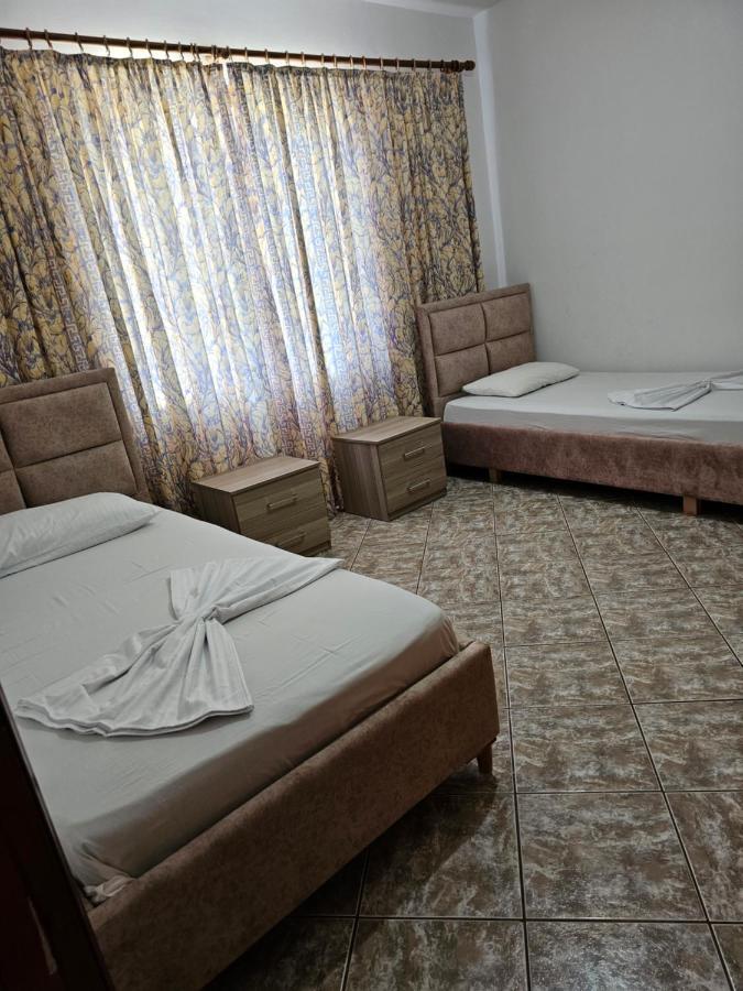 Alex Apartments Sarandë Exterior foto